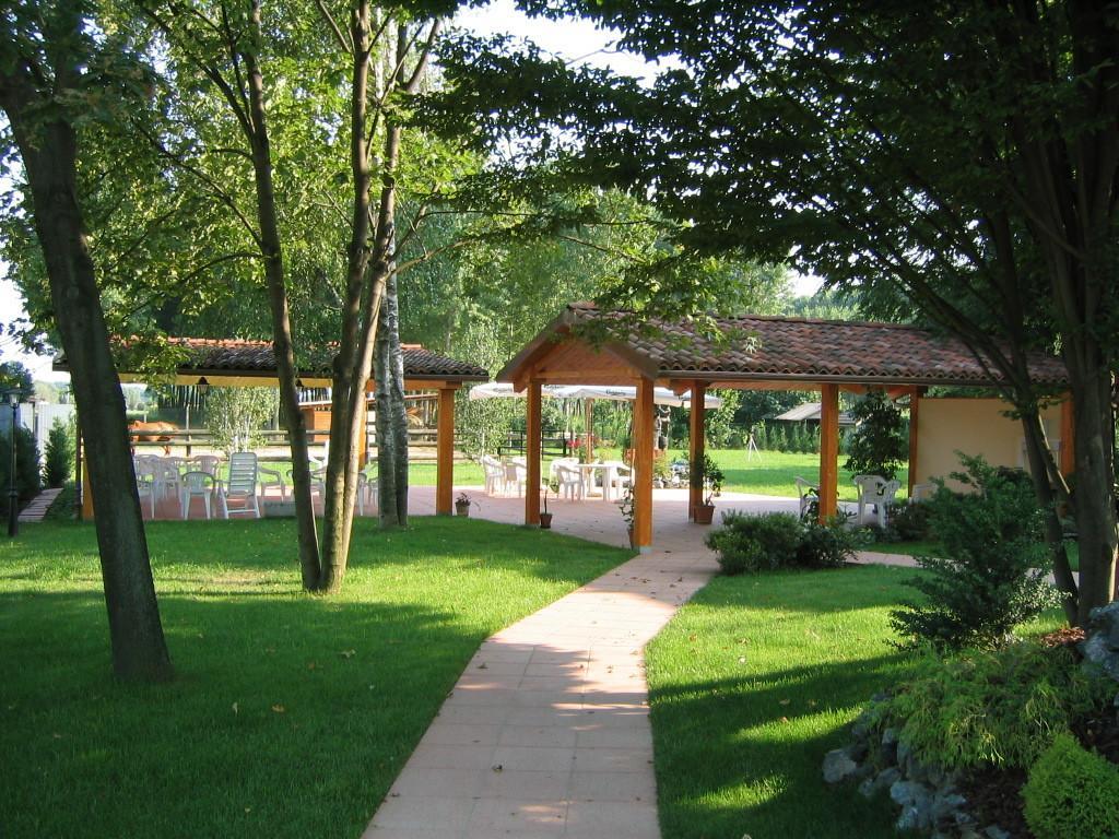 Hotel Quo Vadis None Εξωτερικό φωτογραφία