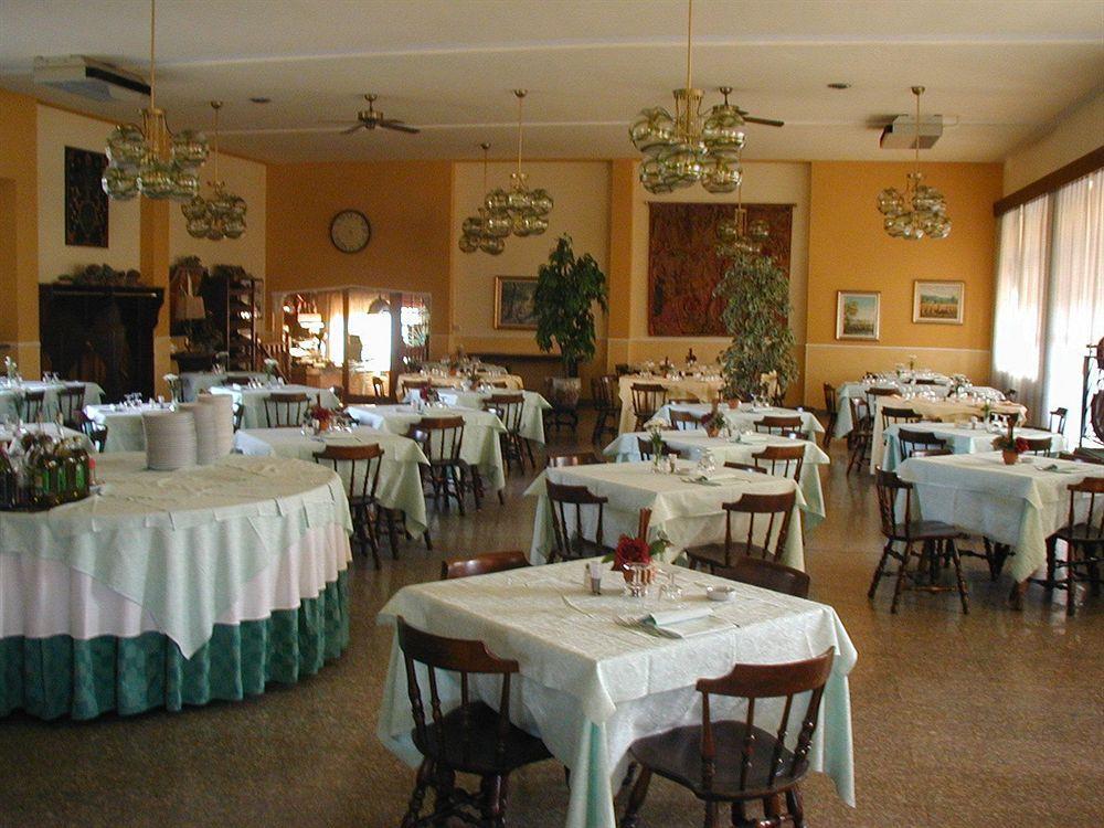 Hotel Quo Vadis None Εξωτερικό φωτογραφία