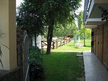 Hotel Quo Vadis None Εξωτερικό φωτογραφία
